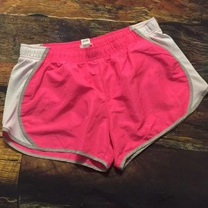 Women’s L active shorts